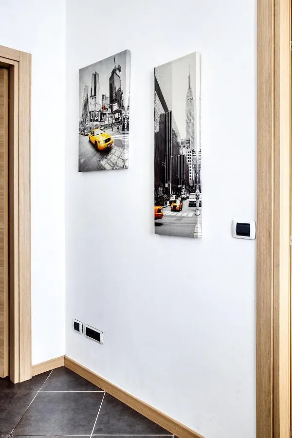 C Studio - Design Bilo Suite -M3- 8 Min Dal Duomo Μιλάνο 0*,  Ιταλία